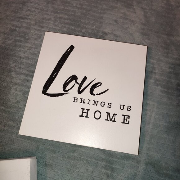 3 Signs Home Decor Wooden Canvas Love Brings us home smell the roses life Quotes - Picture 8 of 12